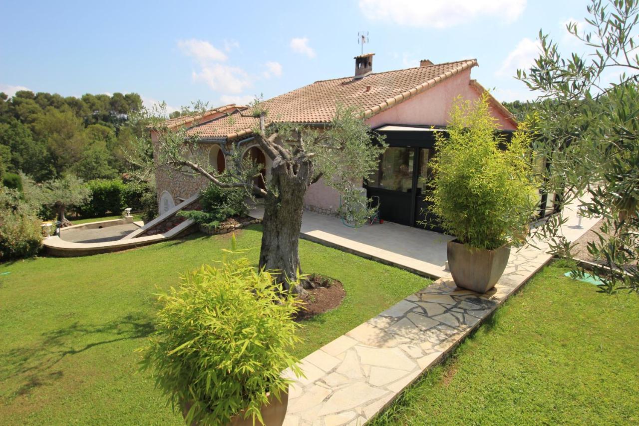 Villa Jalna Chambre, Suites Et Appartement Roquefort-les-Pins Exterior foto